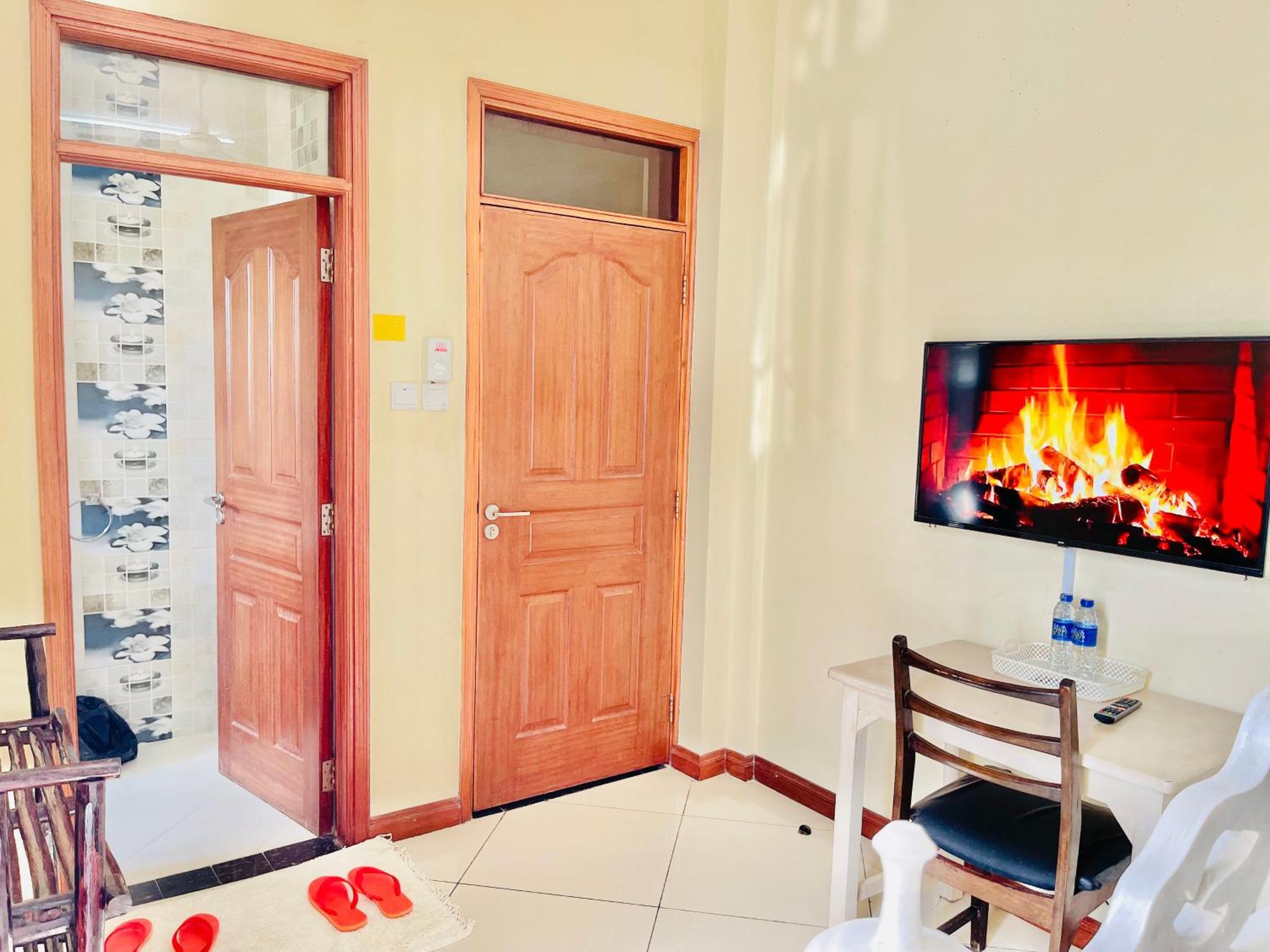 Bed and Breakfast Elna'S Nyali - Work & Unwind - Pool, Sea Views, Ac & Fast Wi-Fi Момбаса Экстерьер фото