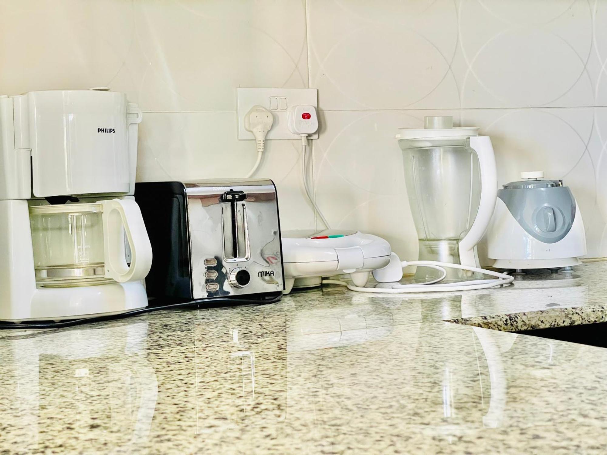 Bed and Breakfast Elna'S Nyali - Work & Unwind - Pool, Sea Views, Ac & Fast Wi-Fi Момбаса Экстерьер фото