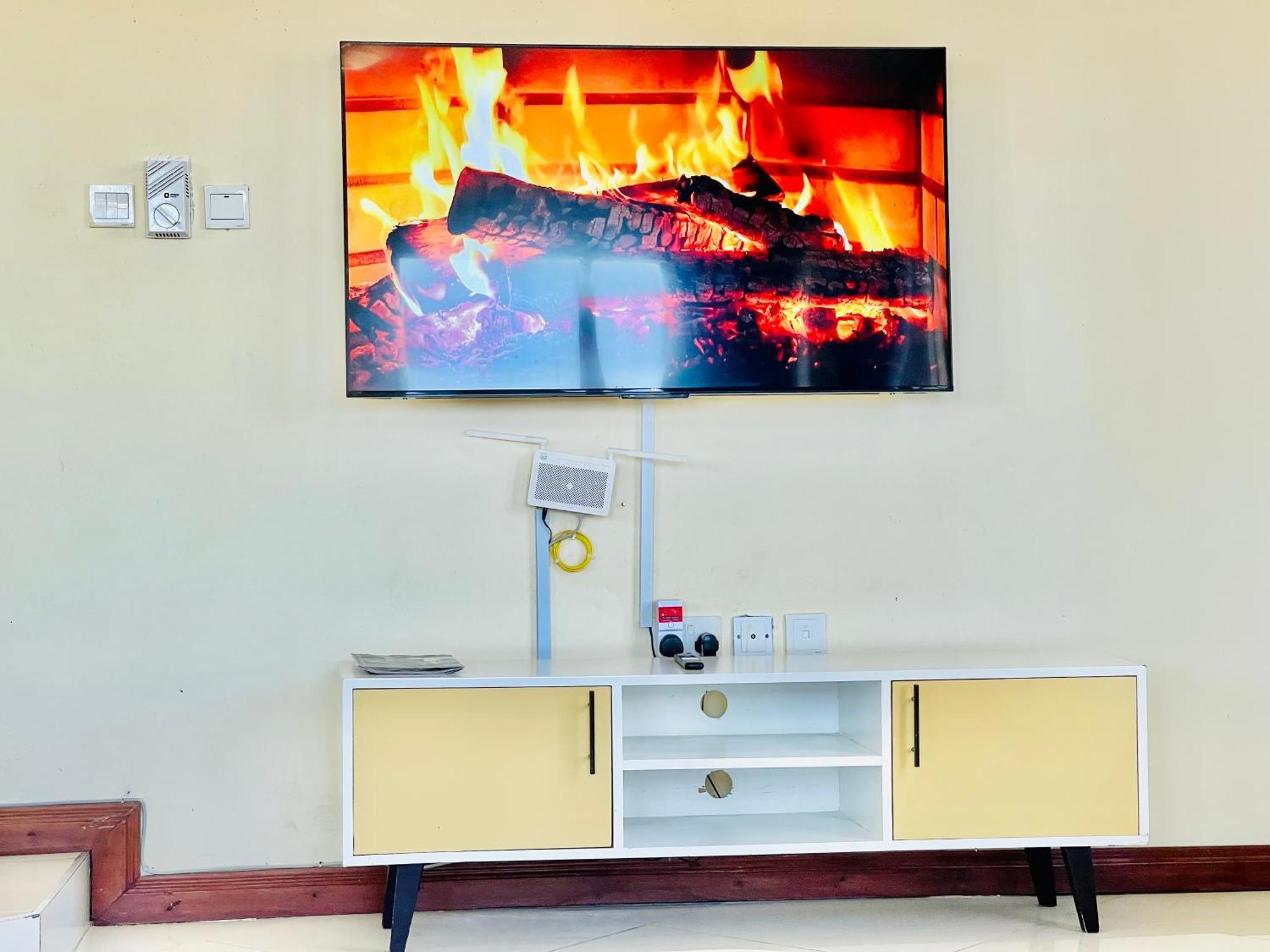 Bed and Breakfast Elna'S Nyali - Work & Unwind - Pool, Sea Views, Ac & Fast Wi-Fi Момбаса Экстерьер фото