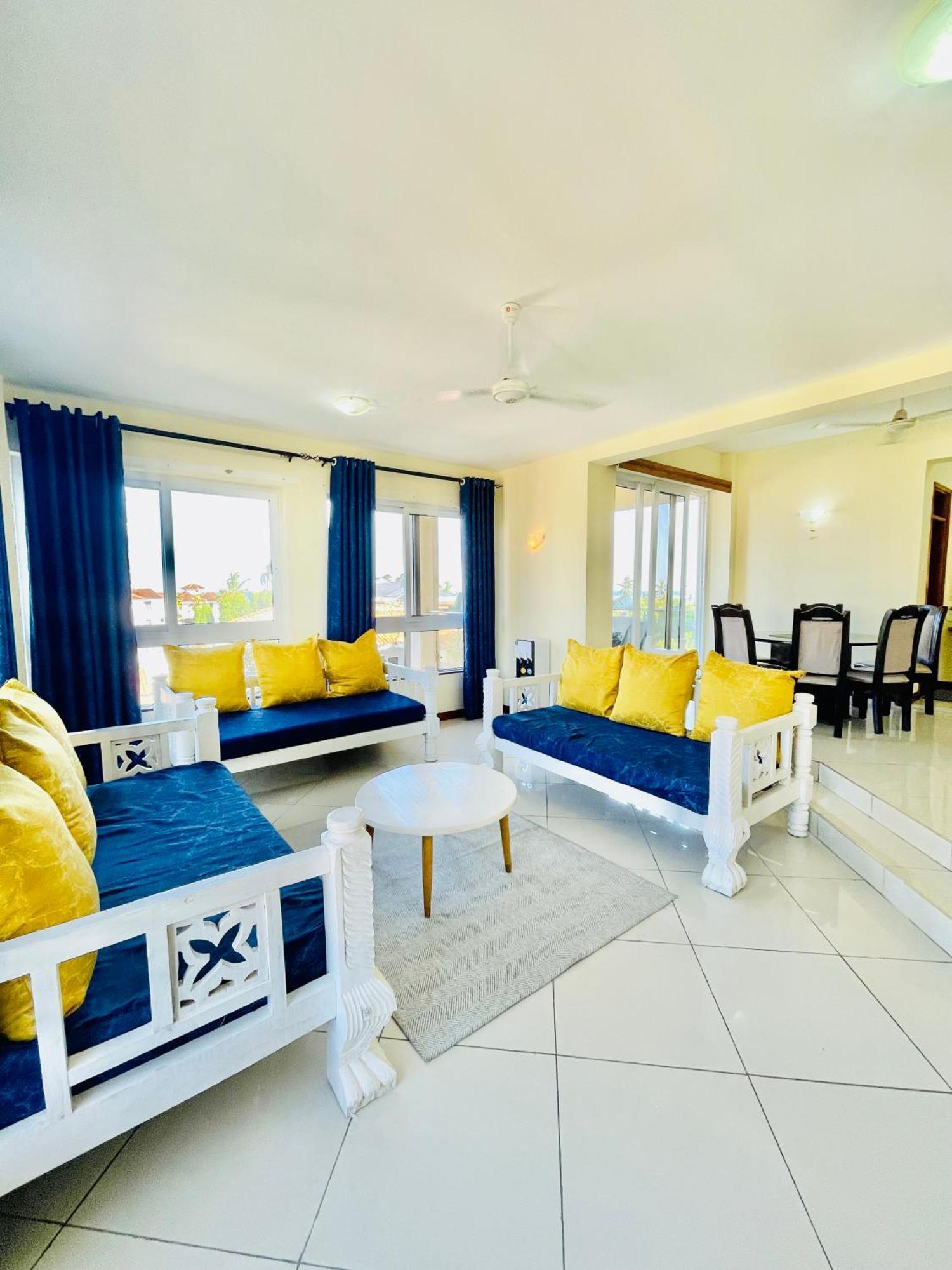 Bed and Breakfast Elna'S Nyali - Work & Unwind - Pool, Sea Views, Ac & Fast Wi-Fi Момбаса Экстерьер фото