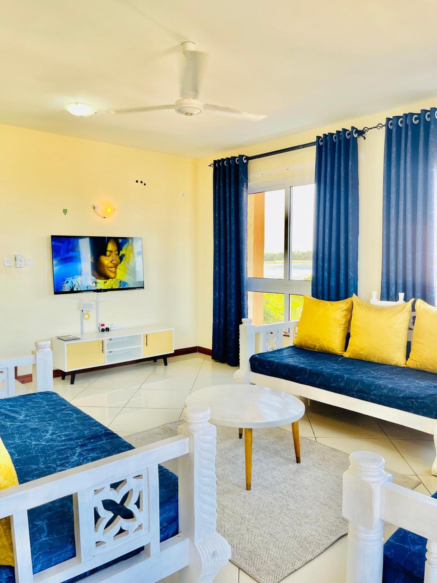 Bed and Breakfast Elna'S Nyali - Work & Unwind - Pool, Sea Views, Ac & Fast Wi-Fi Момбаса Экстерьер фото