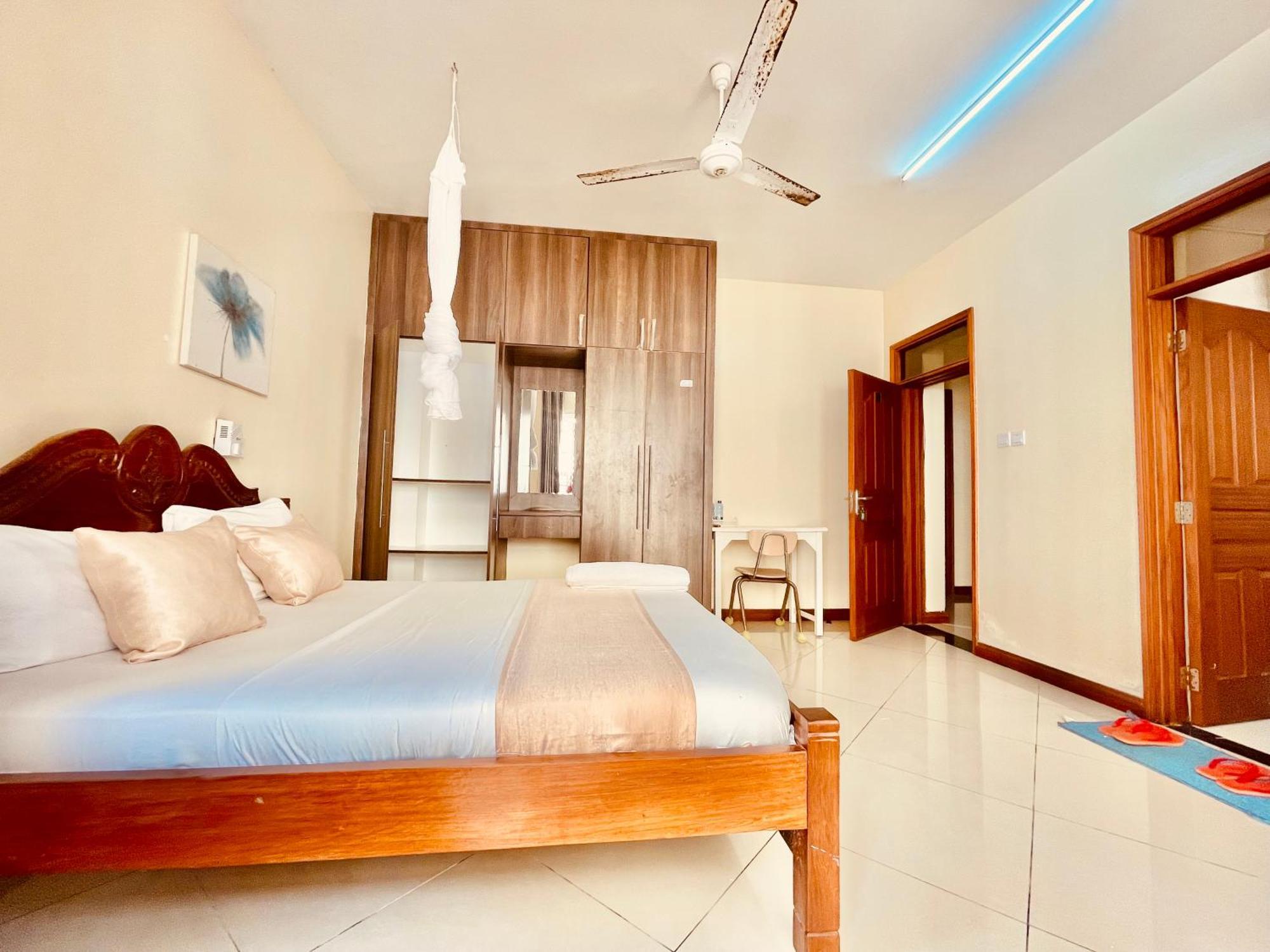 Bed and Breakfast Elna'S Nyali - Work & Unwind - Pool, Sea Views, Ac & Fast Wi-Fi Момбаса Экстерьер фото
